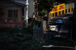 MacauGP GTworldCUP Vanthoor vs Vanthoor - Porsche #99 Laurens vs AUDI #25 Dries | © Marcel Langer